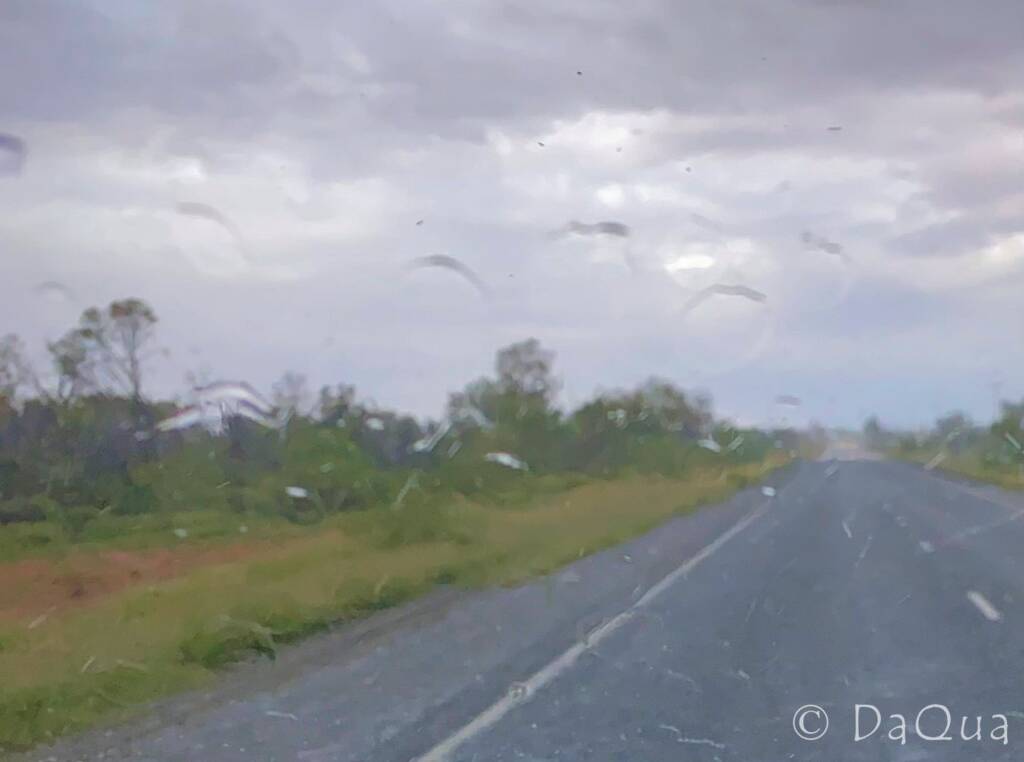 Leaving Alice Springs in the rain © DaQua