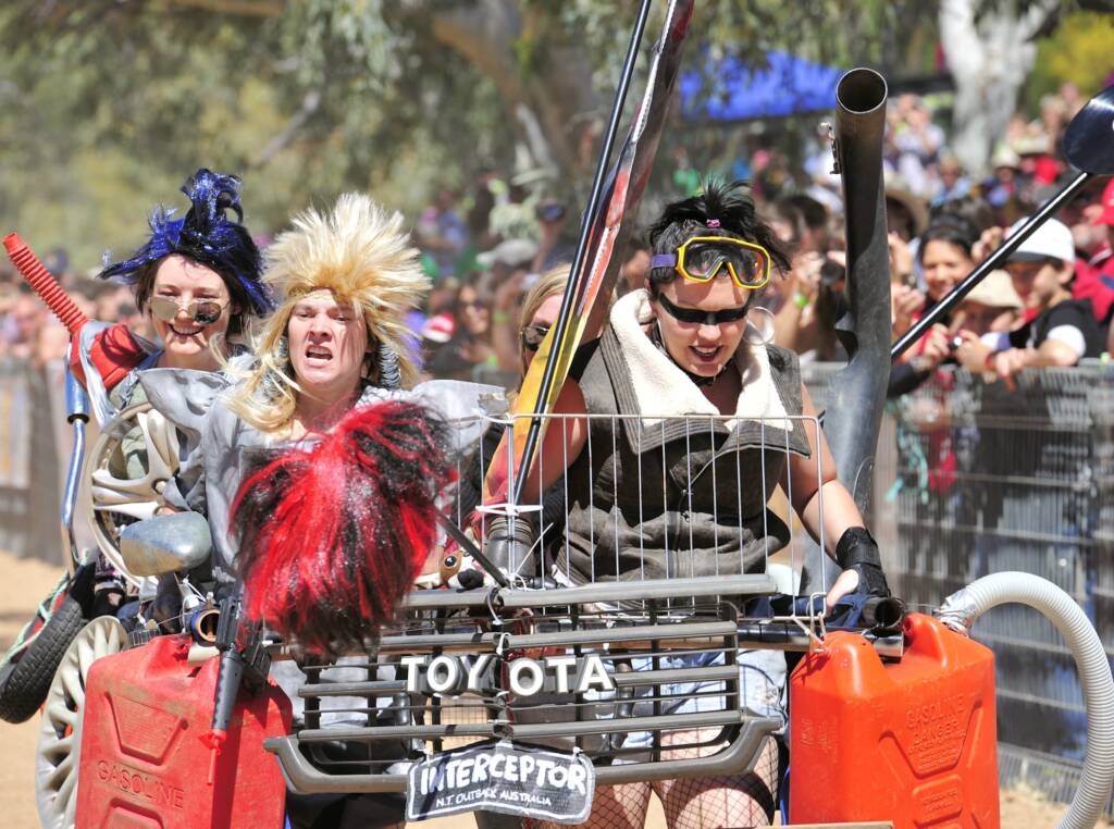 Henley on Todd Regatta