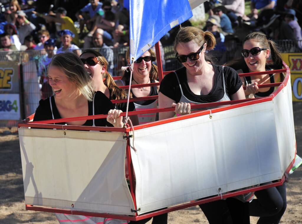 Henley on Todd Regatta