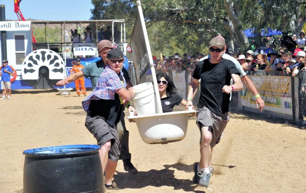 Henley on Todd Regatta