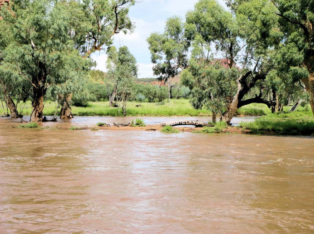 Roe Creek, Alice Springs, 19 Mar 2011