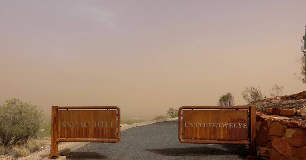 Dust storm over Anzac Hill / Untyeyetwelye, 1 Dec 2020