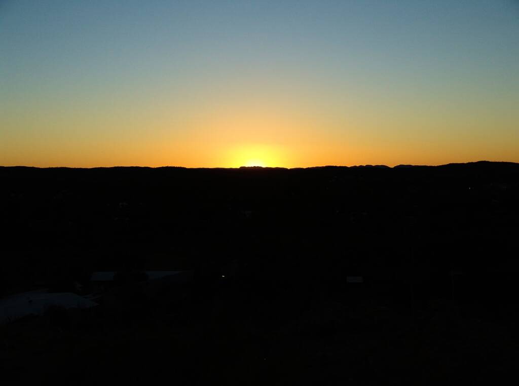 Sunrise from Anzac Hill, Alice Springs
