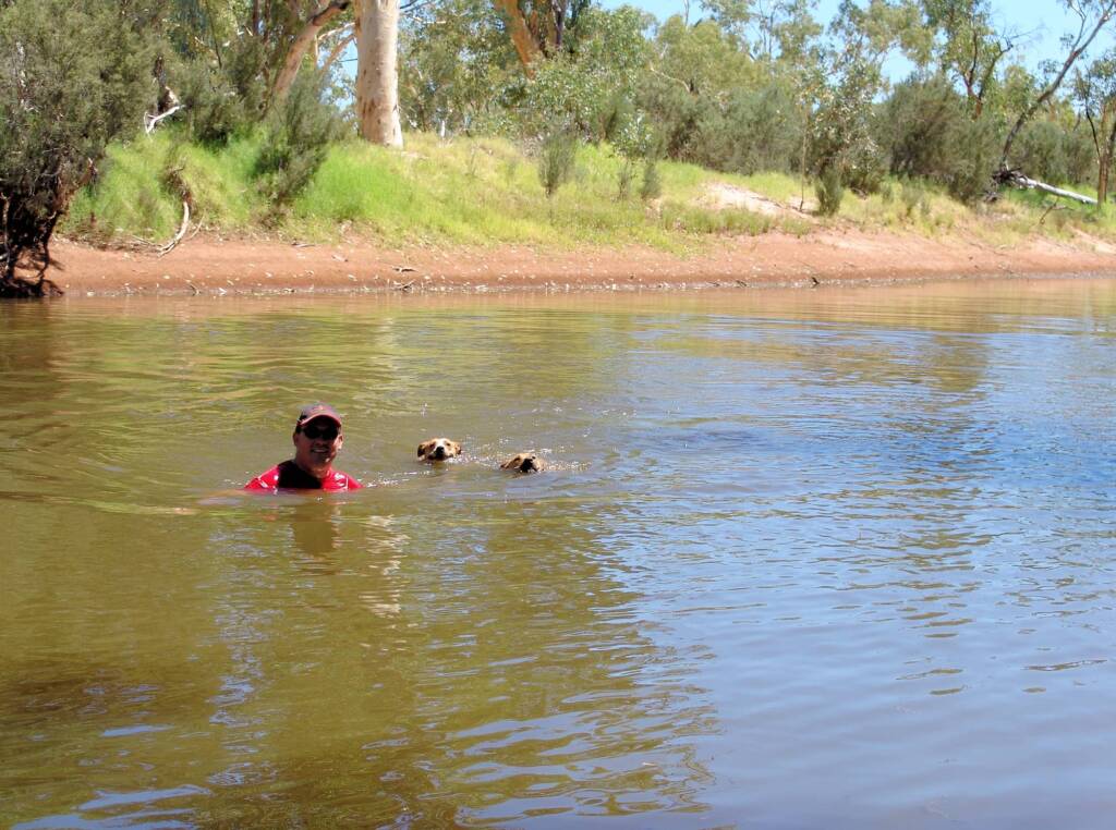 Pet friendly Redbank Waterhole, Owen Springs Reserve, NT