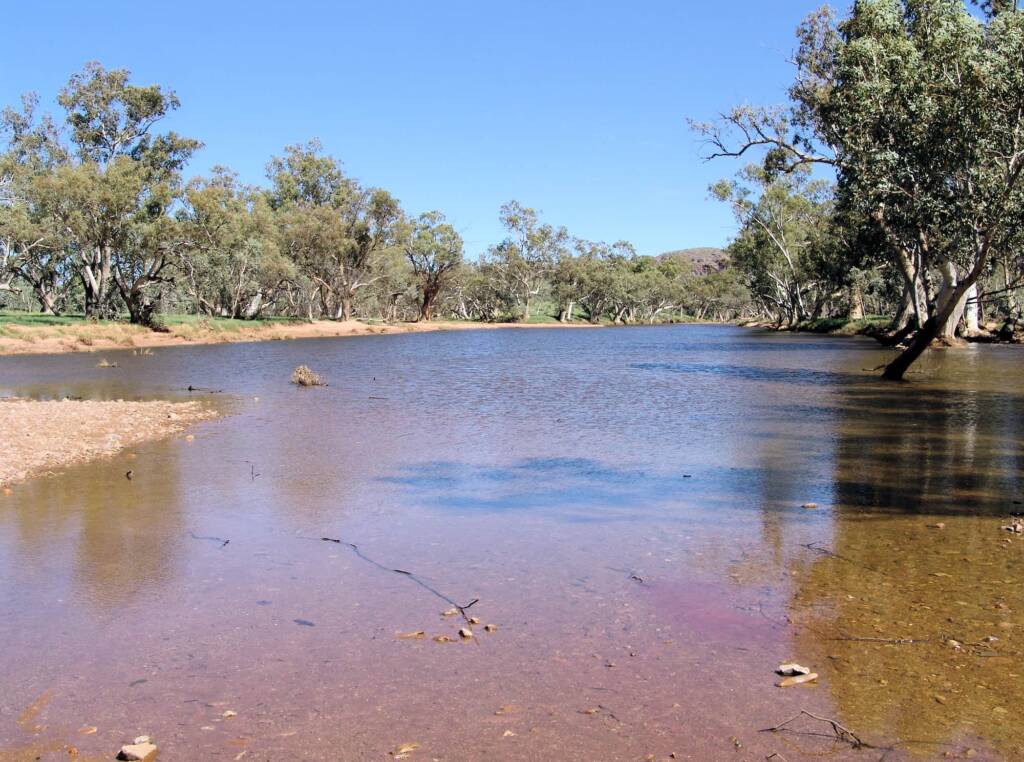 Birthday Waterhole, Tjoritja /​ West MacDonnell National Park