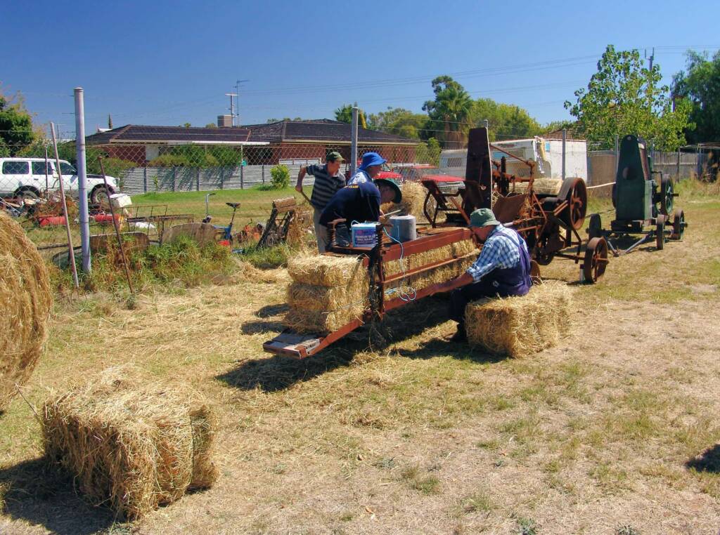 Vintage bale maker, Kyabram Engine Rally (2006)