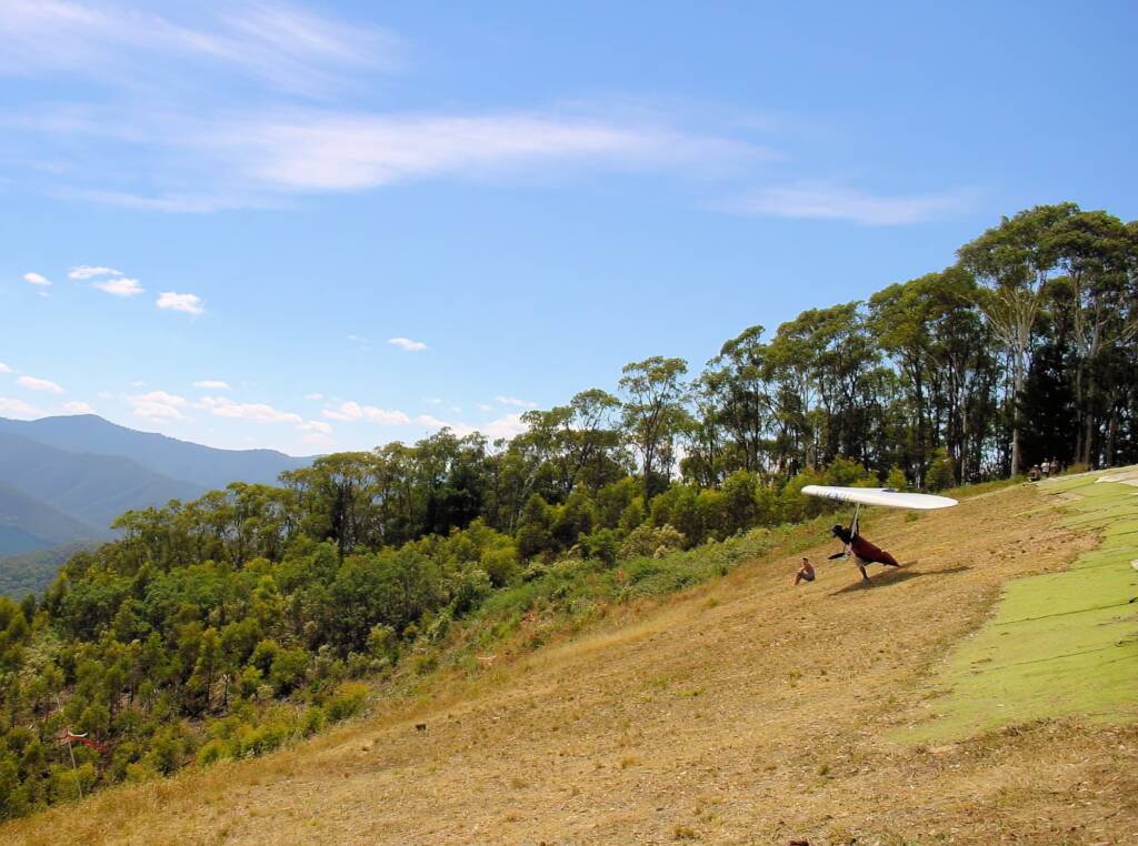 Hang-gliding from Mystic at Bright, VIC