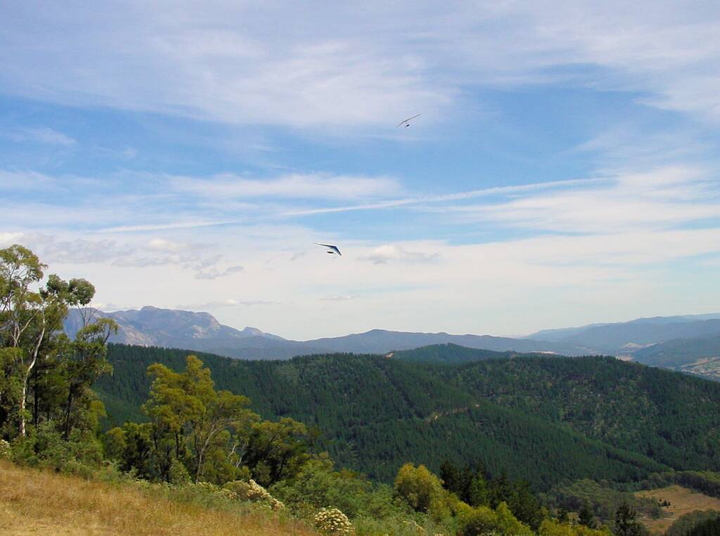 Hang-gliding from Mystic at Bright, VIC