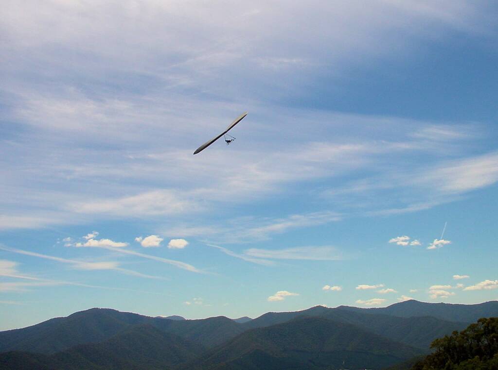 Hang-gliding from Mystic at Bright, VIC