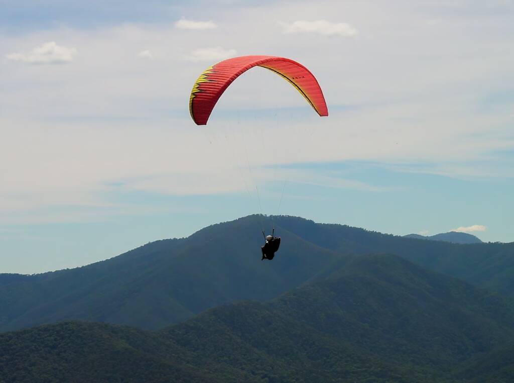 Paragliding from Mystic at Bright, VIC
