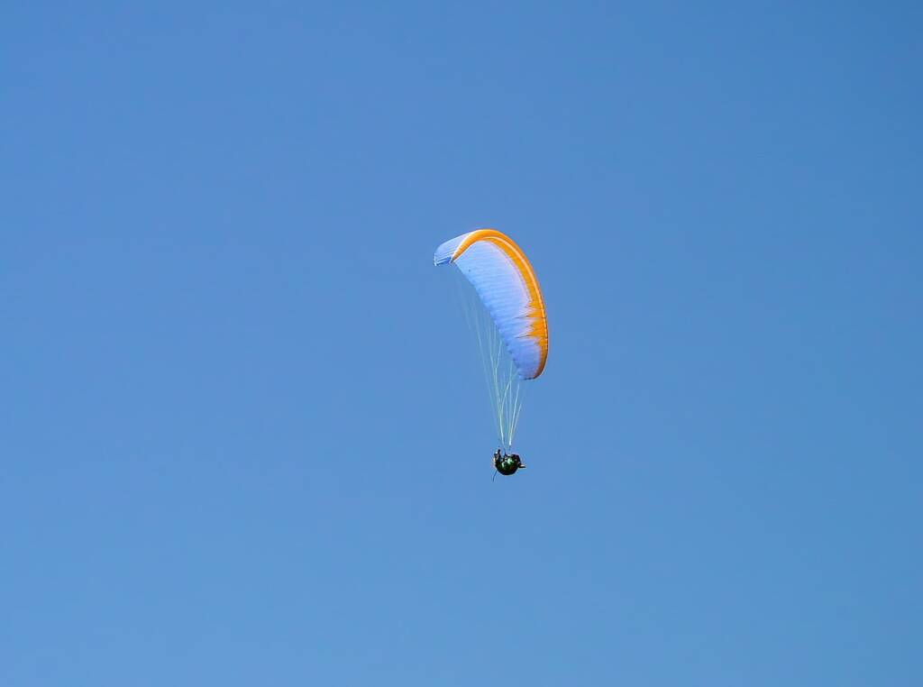 Paragliding from Mystic at Bright, VIC