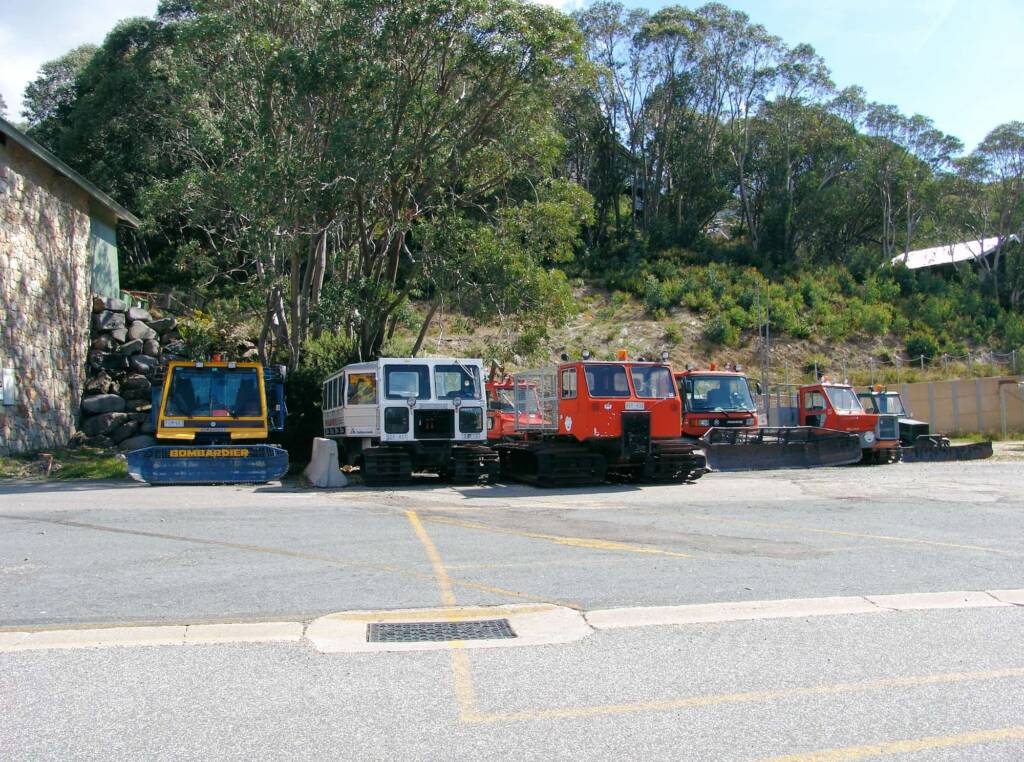 Falls Creek snow vehicles