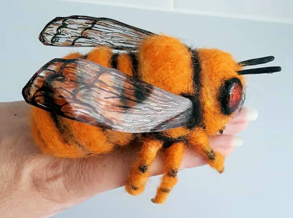 Teddy Bear Bee © Jane Gillard, Felted Love