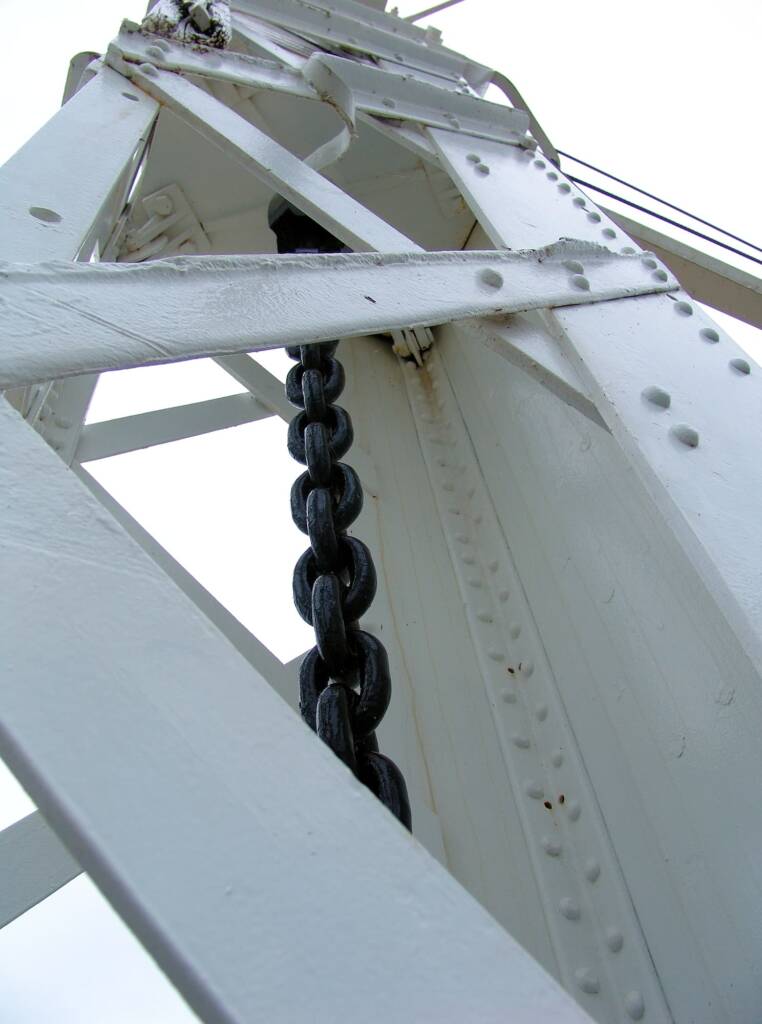 ‘Lift-up’ section of the North Bourke Bridge.