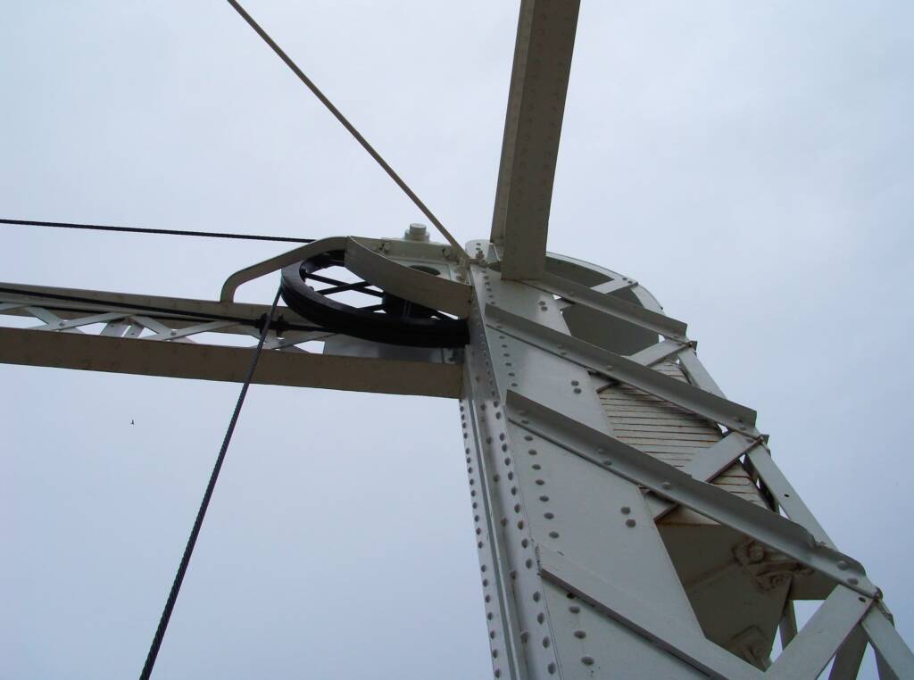 ‘Lift-up’ section of the North Bourke Bridge.