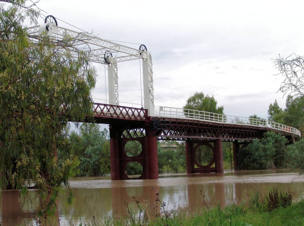 Lift-up section of the historic North Bourke Bridge, NSW
