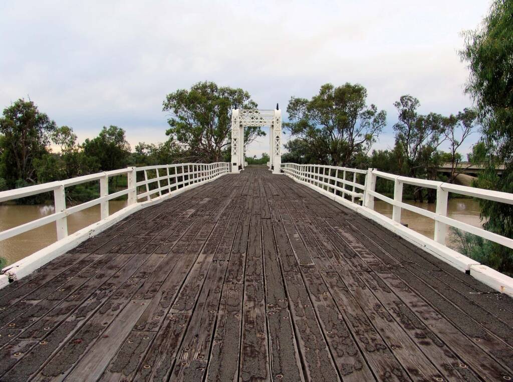 Historic Engineering Marker Plaque on the "lift-up’ section of the North Bourke Bridge