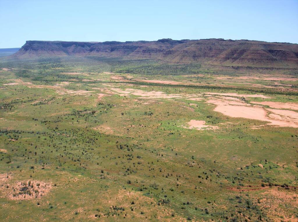 Helicopter ride over the Gorge Gill Range, Watarrka National Park