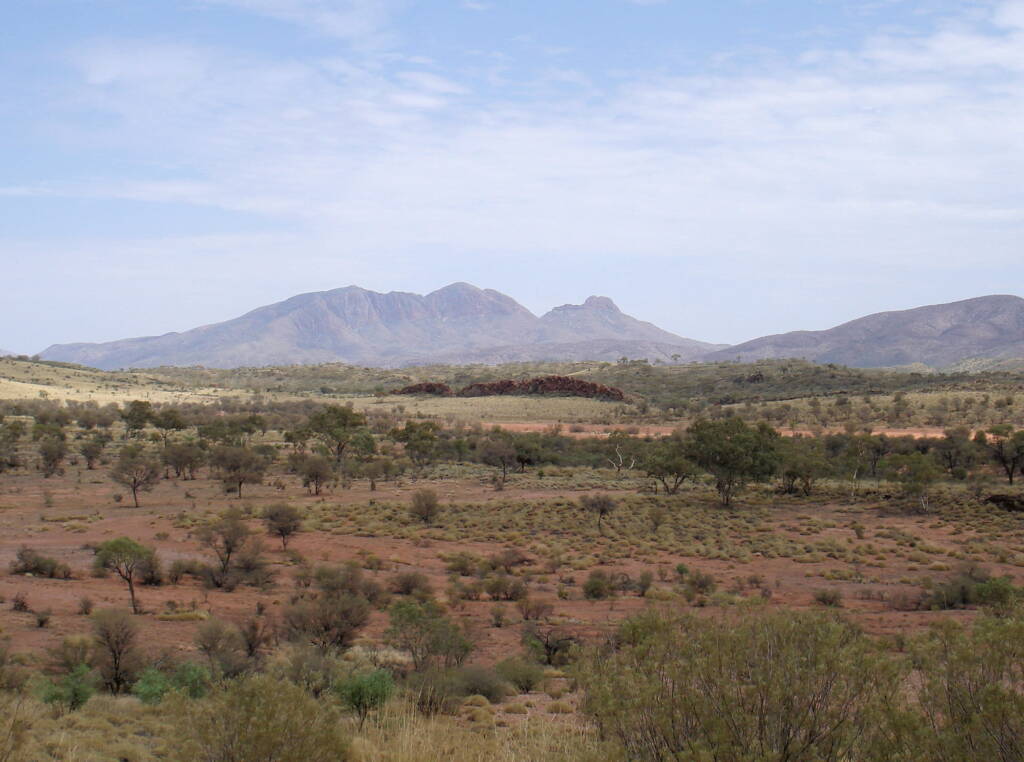 Mount Sonder / Rwetyepme, West MacDonnell Ranges © Greg Sully