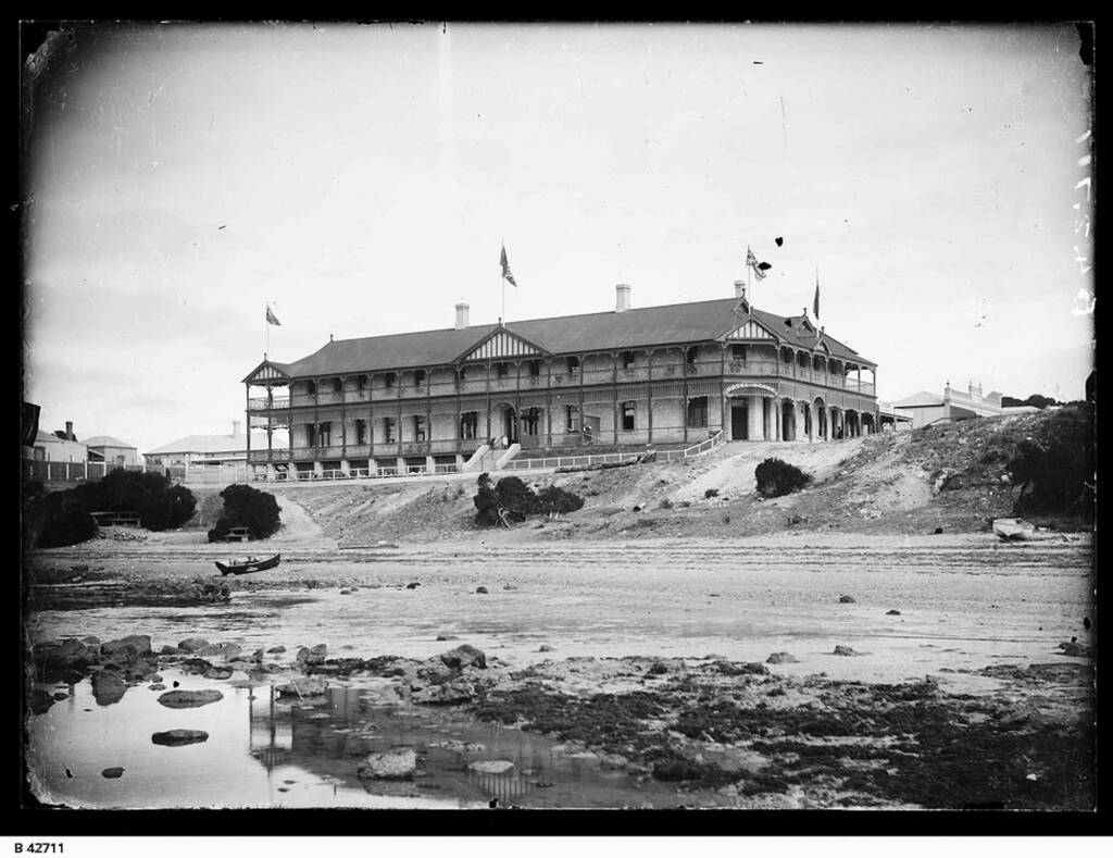 Ozone Hotel, Kingscote - A resource in the @SLSA collections