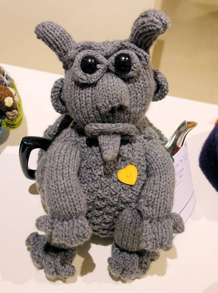 The Owl and the Pussy Cat by Barbara d'Arbon - Alice Springs Beanie Festival 2022