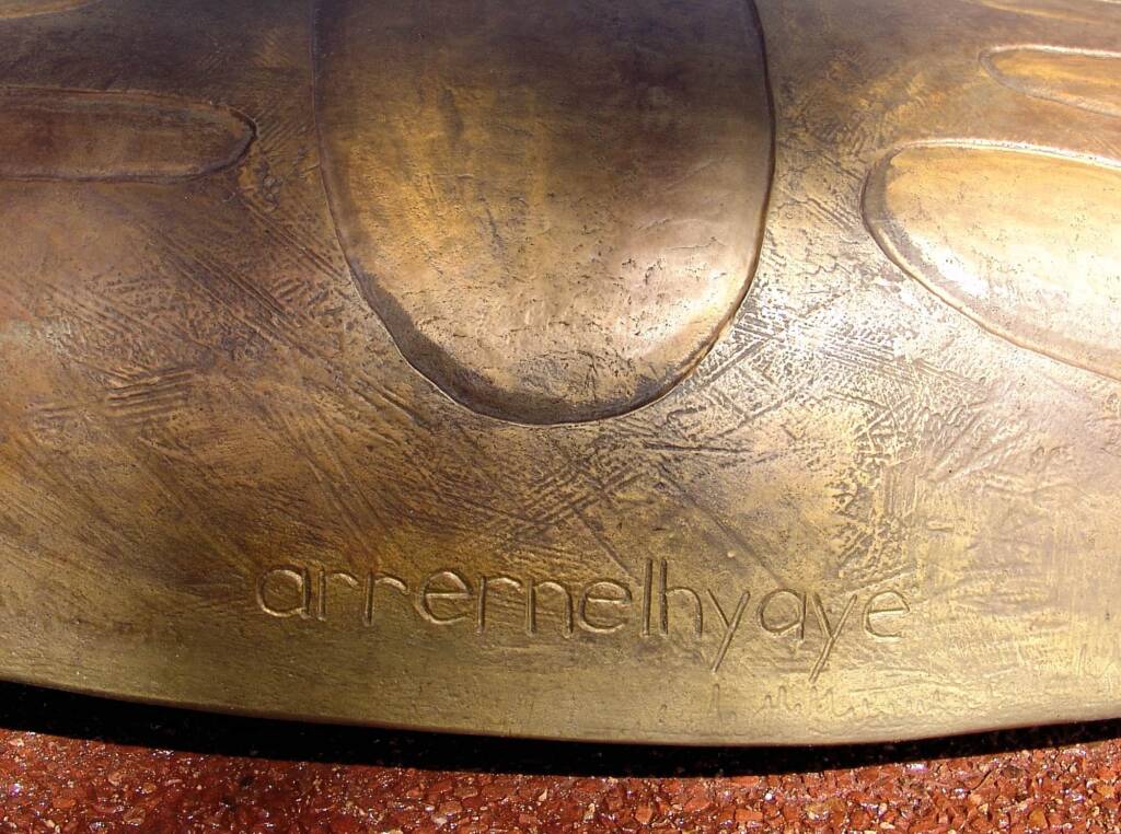 Coolamon - Arrernte language: Arrernelhyaye - Translation: 'come, sit, be'