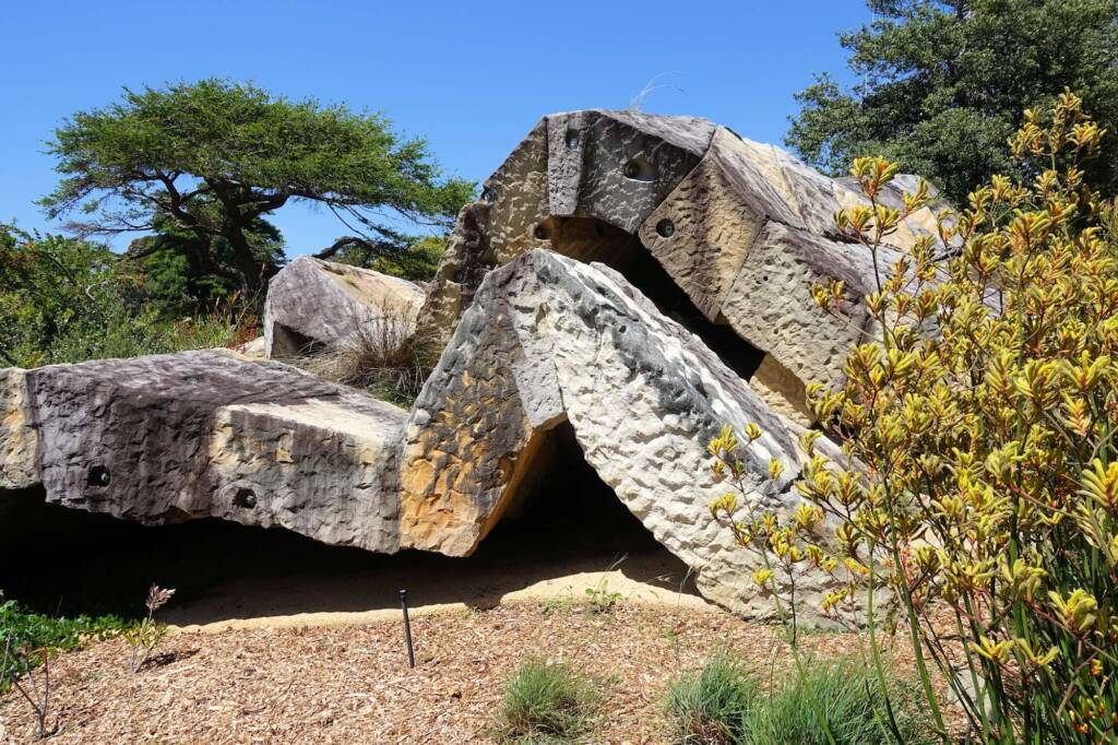 Wurrungwuri (This Side Of The Water) by Chris Booth 2011, Royal Botanic Garden Sydney NSW