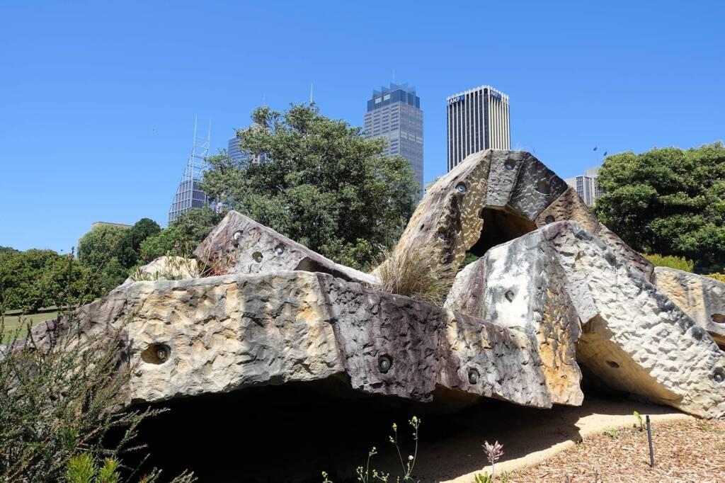 Wurrungwuri (This Side Of The Water) by Chris Booth 2011, Royal Botanic Garden Sydney NSW