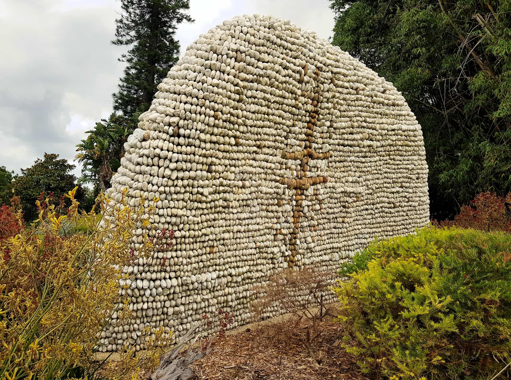 Wurrungwuri (This side - on this side of the water) by sculptor Chris Booth, Royal Botanic Garden Sydney NSW