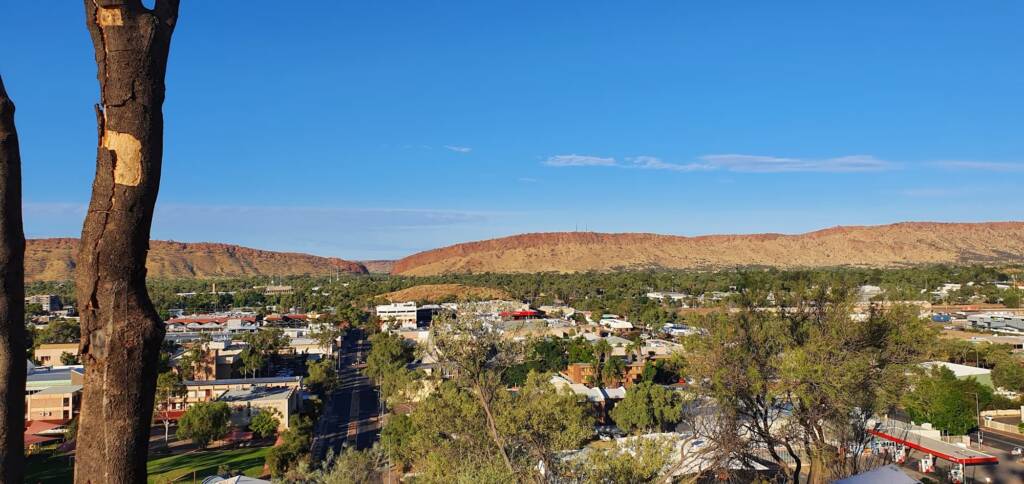 Alice Springs © Bev's Private Hire / Kangaroo Palms NT