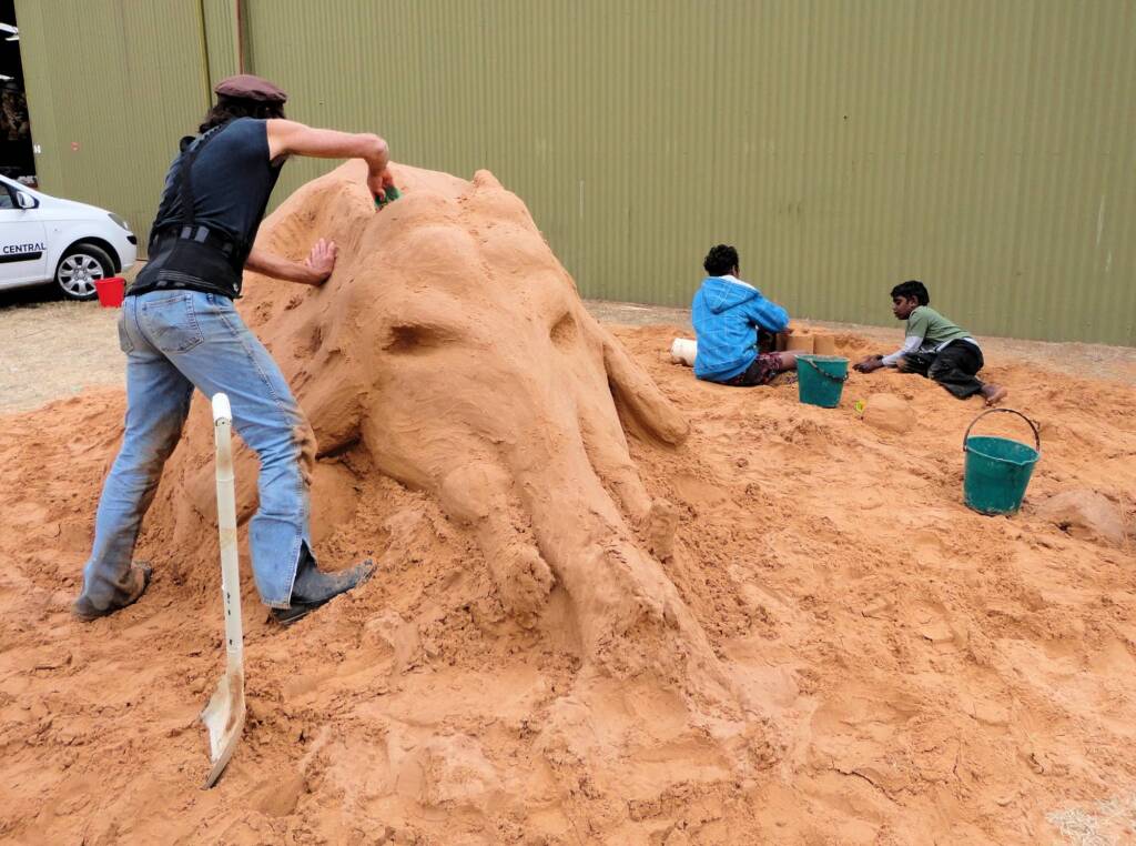 Sand Sculpting at the Alice Springs Show 2011