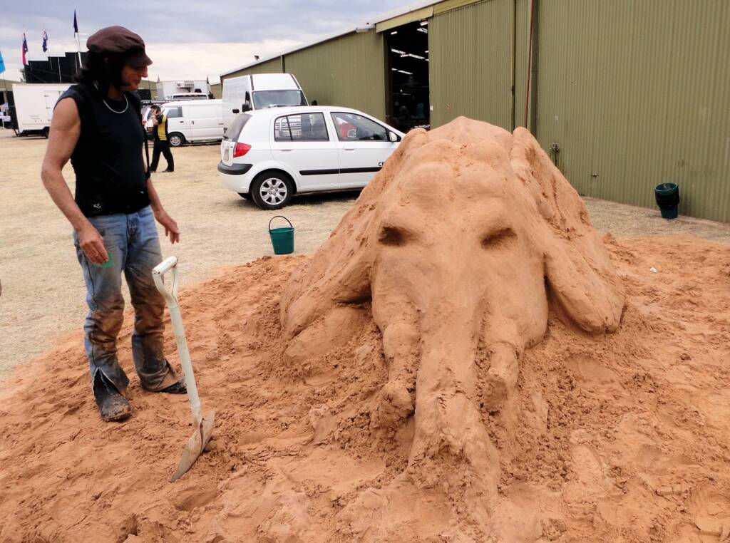 Sand Sculpting at the Alice Springs Show 2011