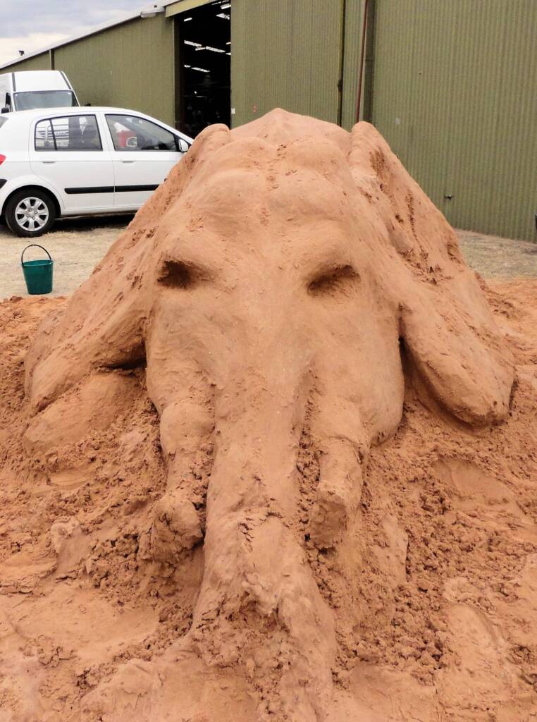 Sand Sculpting at the Alice Springs Show 2011