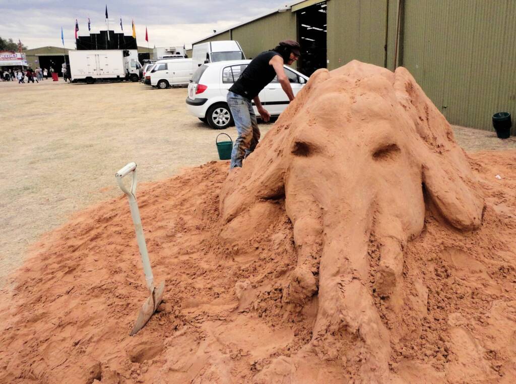 Sand Sculpting at the Alice Springs Show 2011