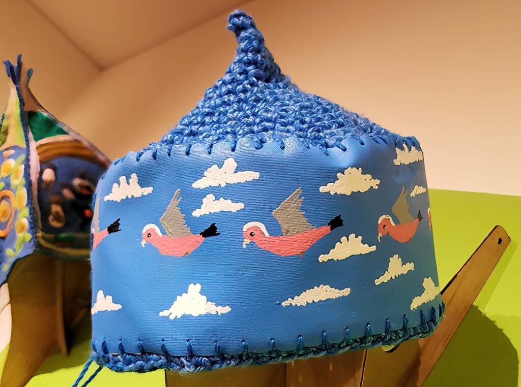 Cocky tjuta by Marie Shilling, Titjikala NT, Alice Springs Beanie Festival 2023