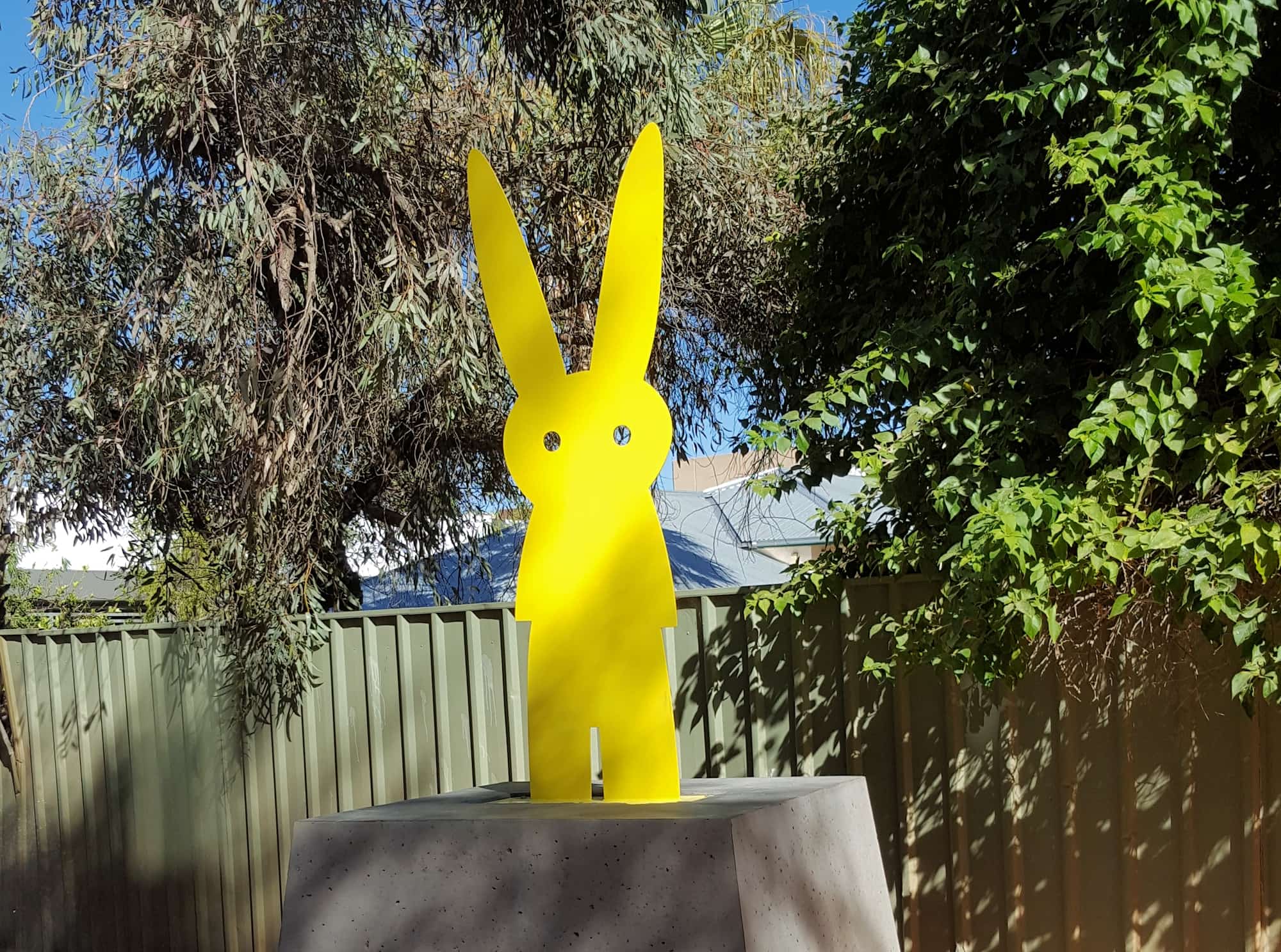 Yellow Rabbit, 2017 © Peter McLisky - sculpture located in Alice Springs, NT