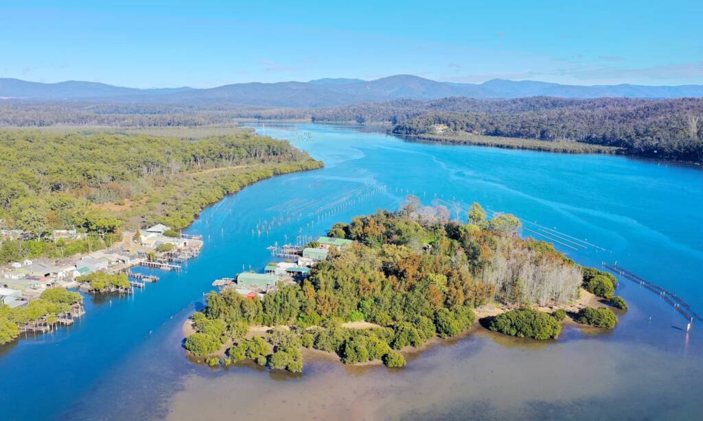 Bud Island, South Coast NSW © Phil Warburton