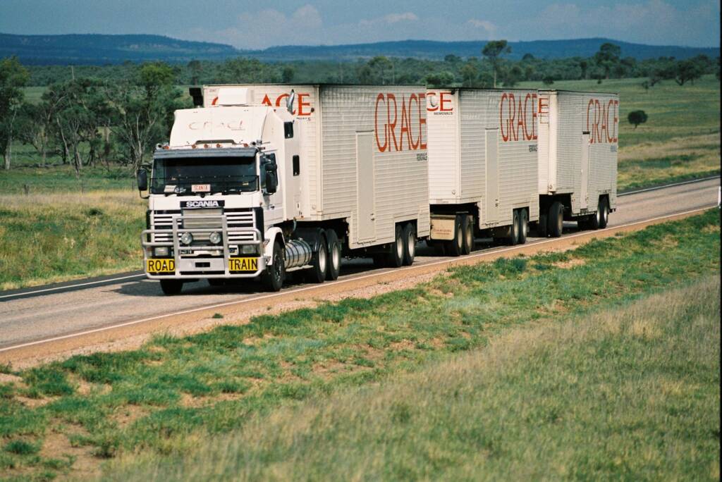 Grace Removal Road Train © Hans Boessum
