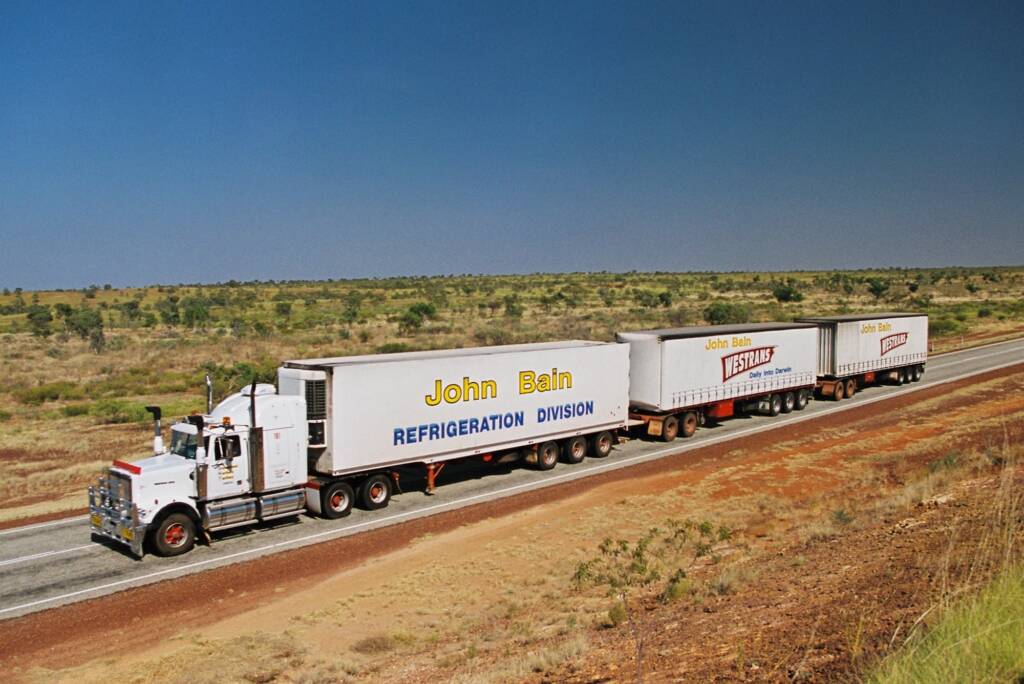 John Bain refridgeration road train © Hans Boessum