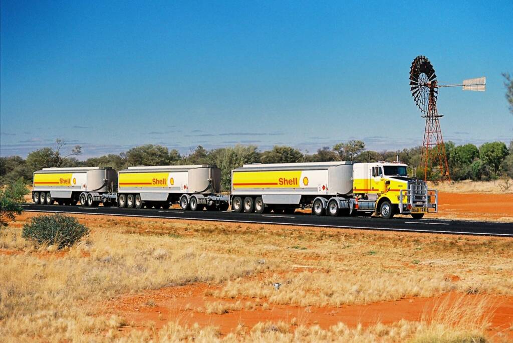 Shell Road Train (and windmill) © Hans Boessum