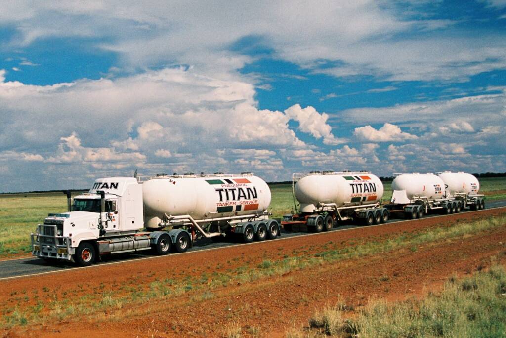 Titan Road Train © Hans Boessum