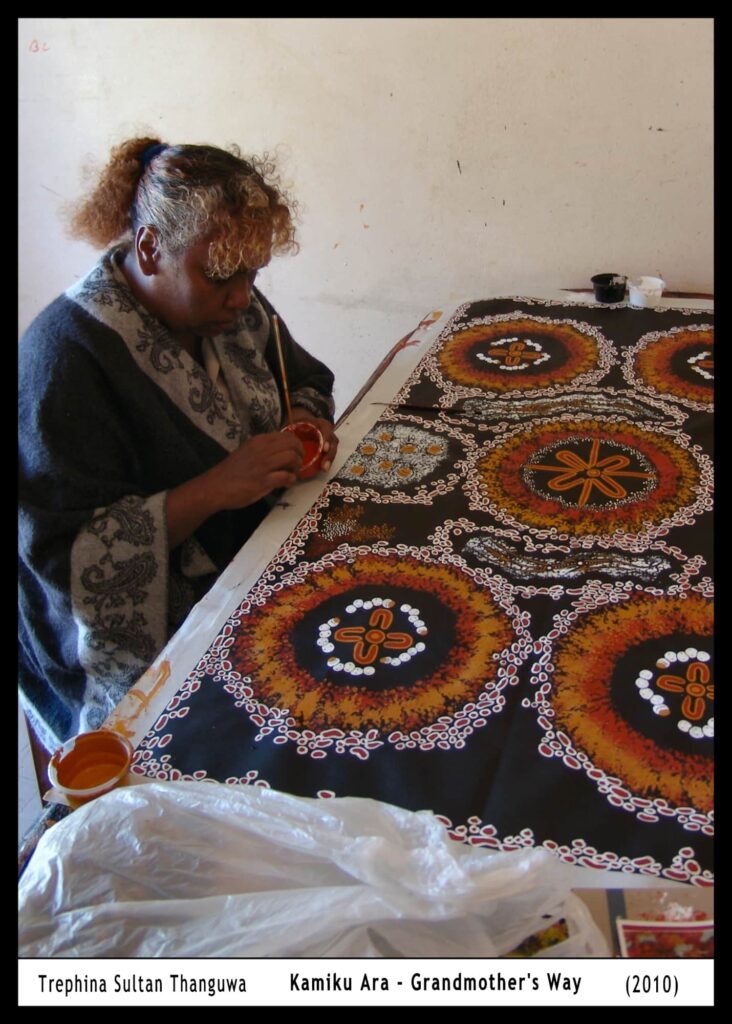 Kamiku Ara (Grandmother's Way), 2010 by Trephina Sultan Thanguwa