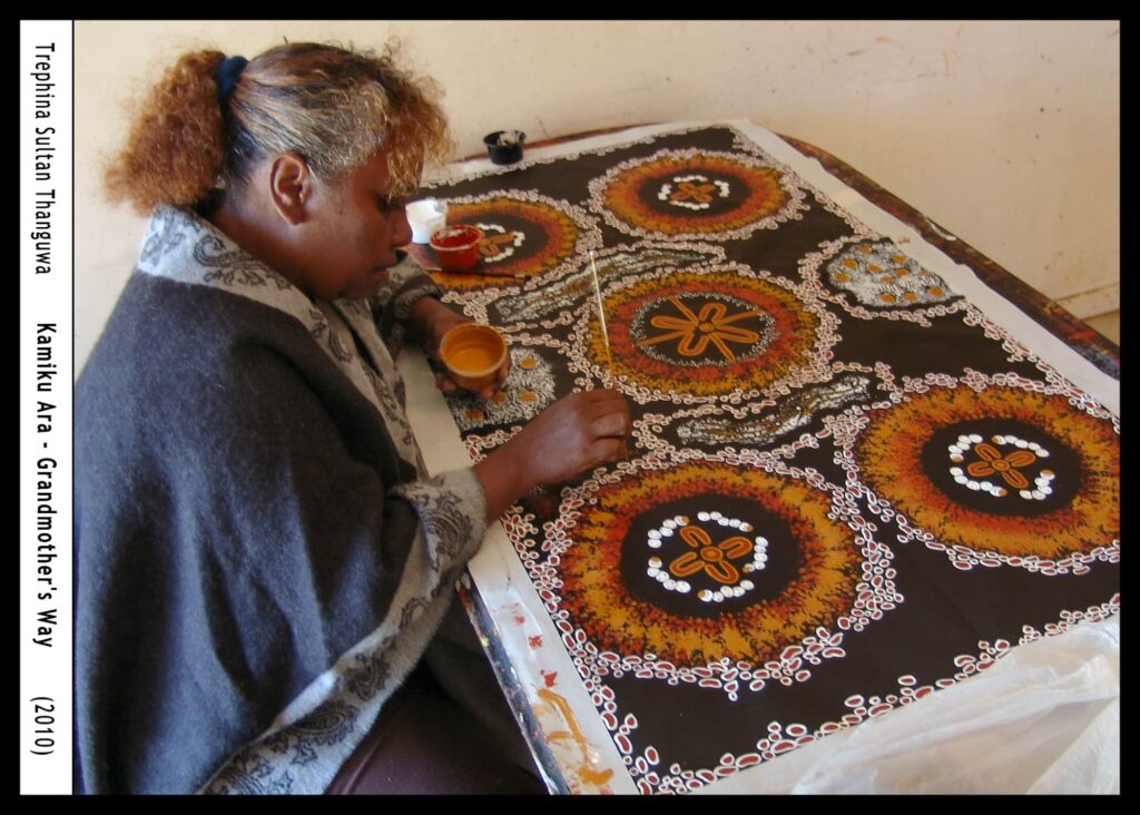 Kamiku Ara (Grandmother's Way), 2010 by Trephina Sultan Thanguwa