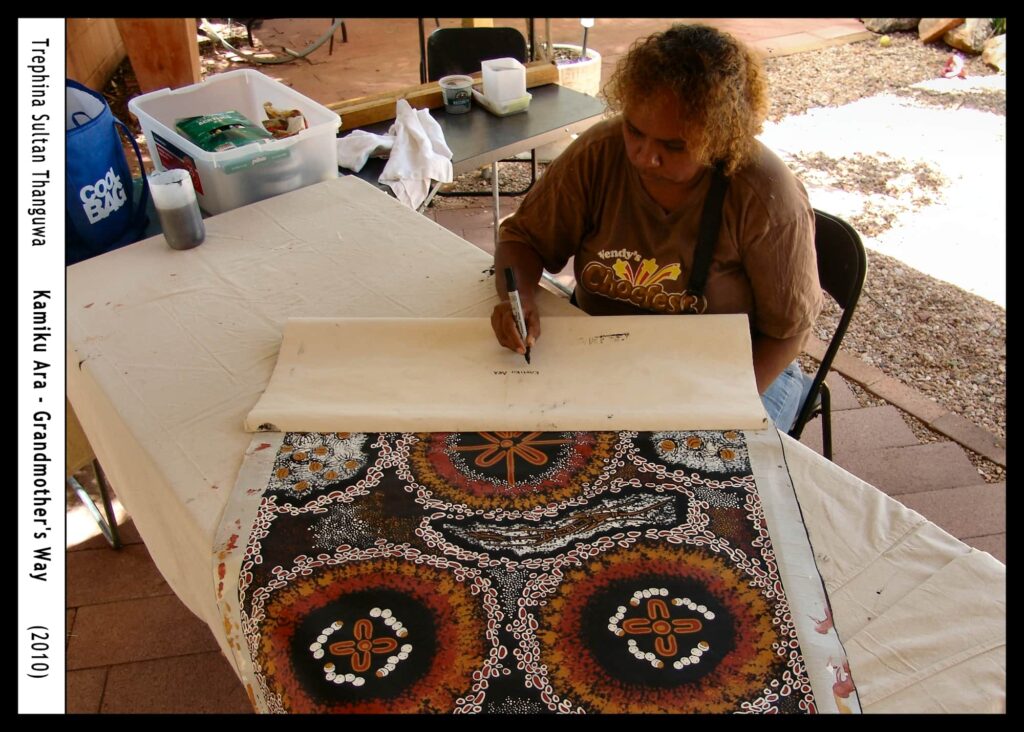 Kamiku Ara (Grandmother's Way), 2010 by Trephina Sultan Thanguwa
