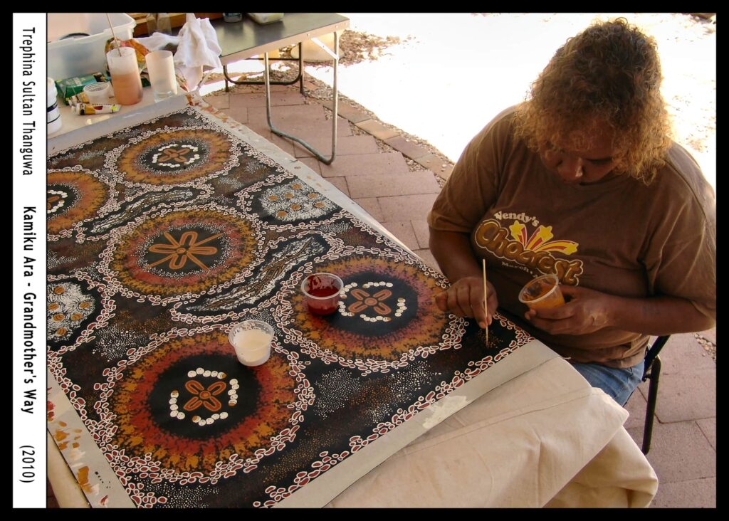 Kamiku Ara (Grandmother's Way), 2010 by Trephina Sultan Thanguwa