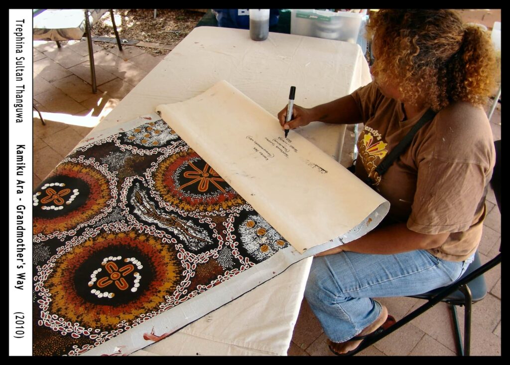Kamiku Ara (Grandmother's Way), 2010 by Trephina Sultan Thanguwa