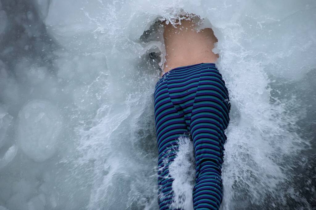 A swim in Antarctica © Jennifer Cooke