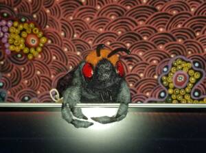 Golden-browed Resin Bee © Jane Gillard, Felted Love