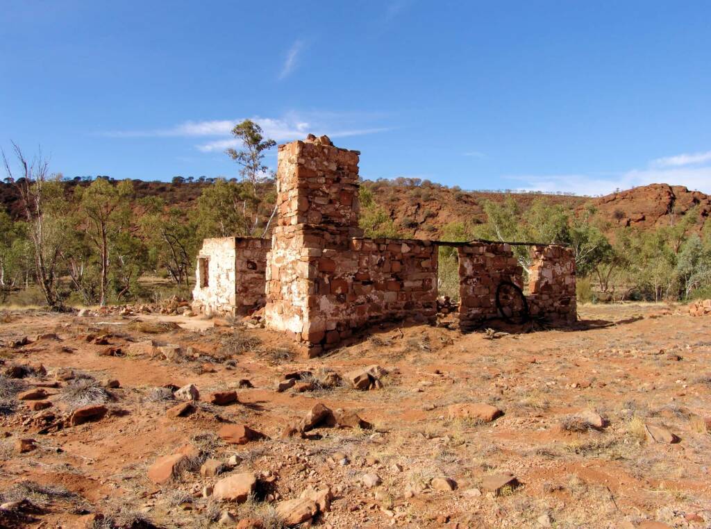 Old Owen Springs Homestead Ruin