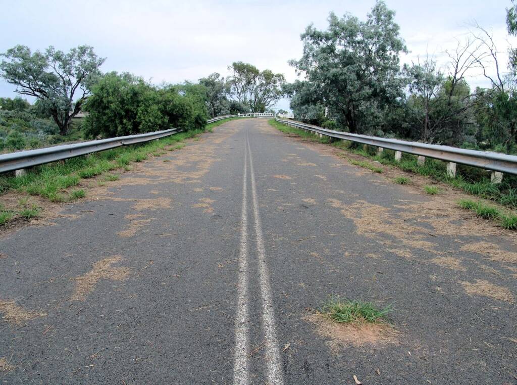 Road leading to wooden part of North Bourke Bridge, Bourke, NSW